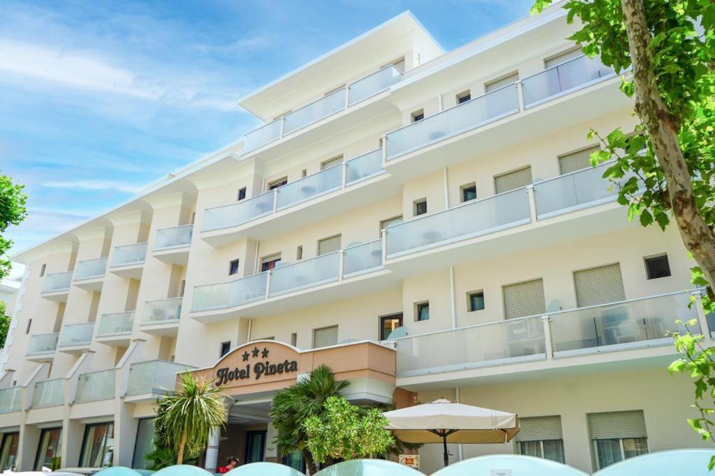 בלריה-איגאה מרינה Hotel Pineta מראה חיצוני תמונה